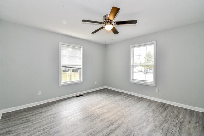 Foto del edificio - Spacious 4-Bedroom Single-Level Home in Warrenville, SC