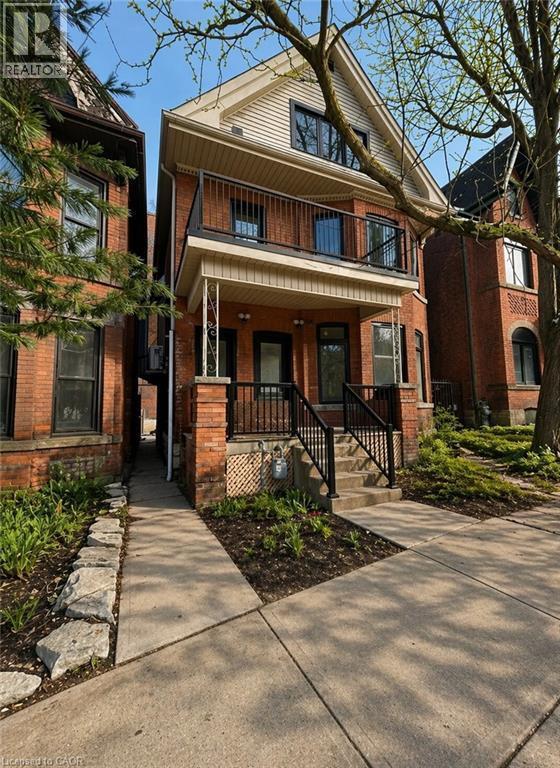 Building Photo - 259 John St S