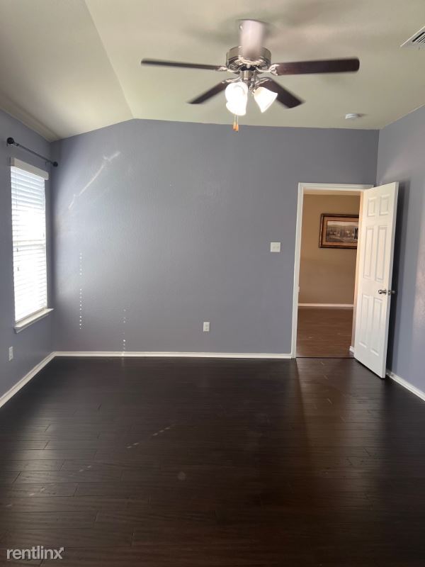 Building Photo - 4 br, 2 bath House - 2805 SKINNER DR