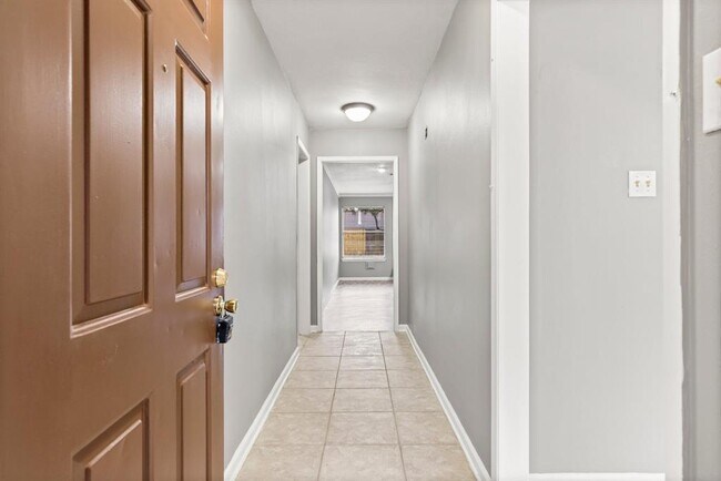 Foto del edificio - 2119 Wickburn Dr