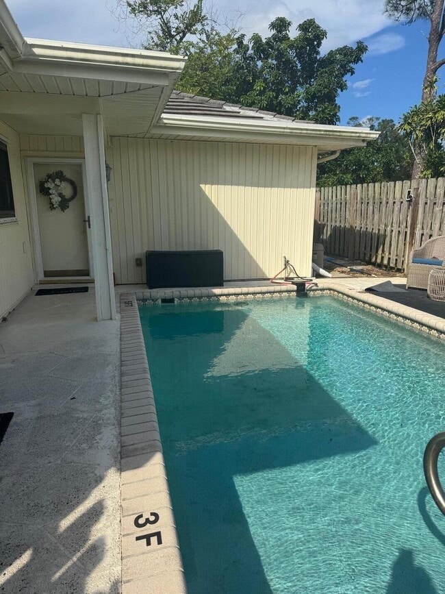 Foto del edificio - 13174 Eastpointe Way