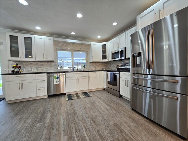 Foto del edificio - 9591 SW 52nd Terrace