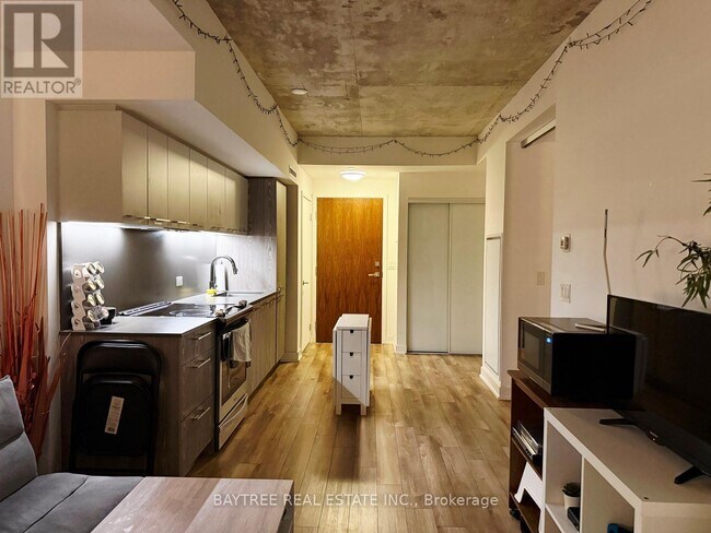 Building Photo - 30 Baseball Pl