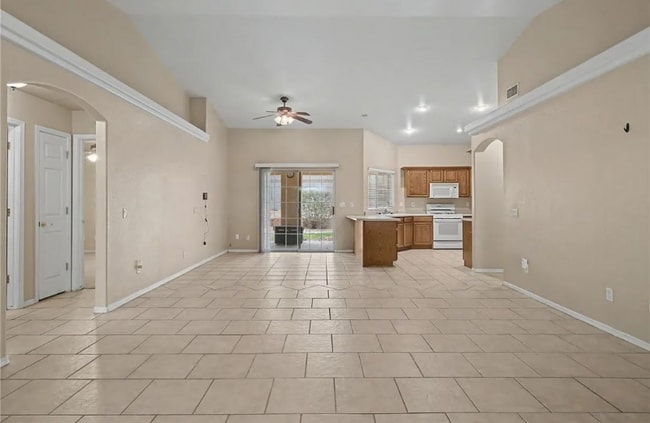 Building Photo - 2114 Ridgeview Rd