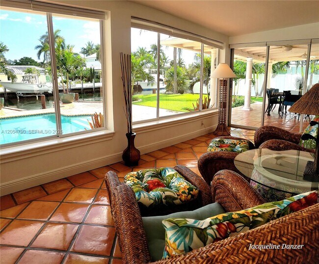 Foto del edificio - 2781 NE 23rd Ct