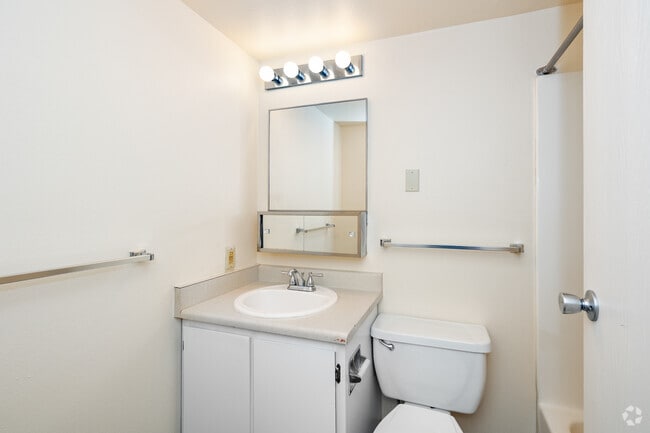 1BR, 1BA - 575SF - Bathroom - Westhaven Senior Apartments 62+