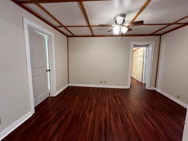 Building Photo - 3206 Louisiana Ave