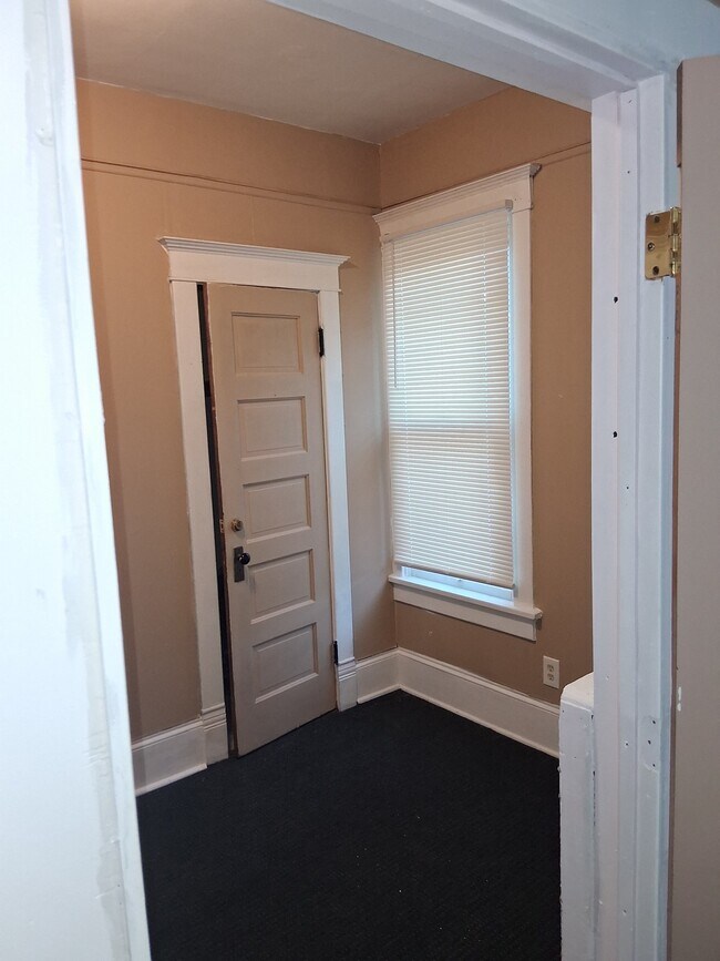 Foto del edificio - 2465 W Keefe Ave