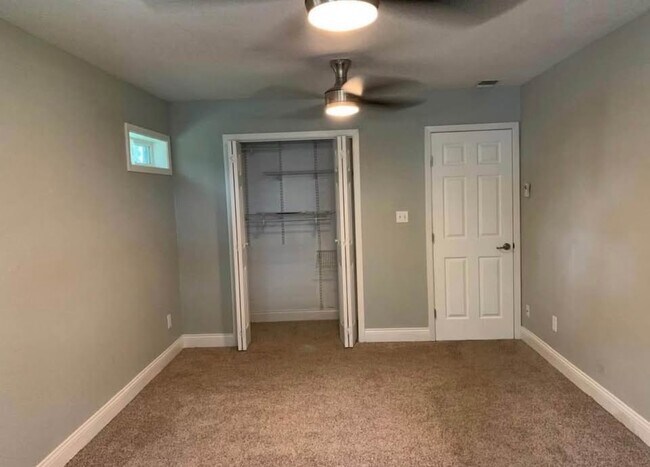 Foto del edificio - 204 Lindsey Ave
