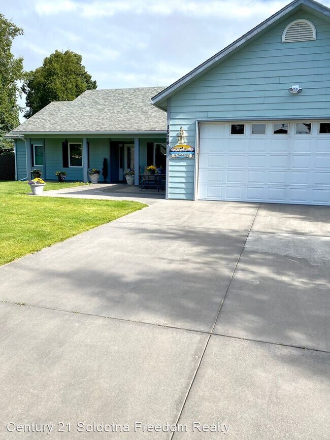 Building Photo - 2 br, 1.5 bath House - 1524 Toyon Way