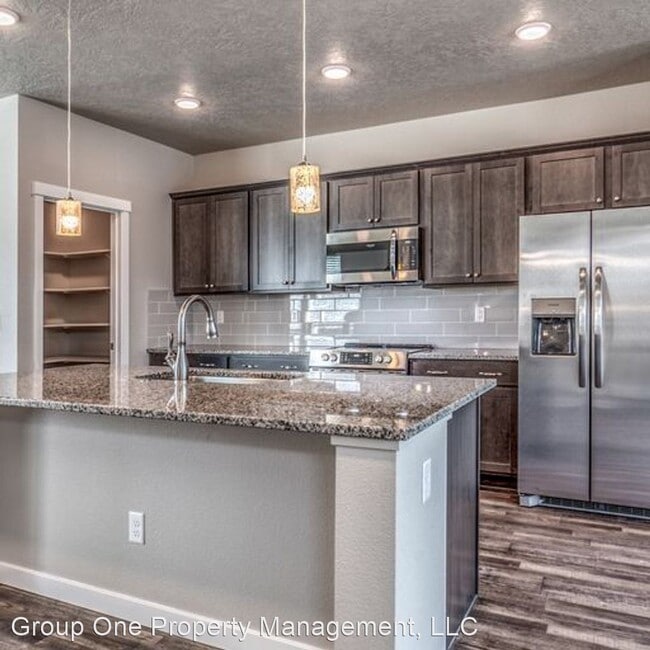 Building Photo - 4 br, 3.5 bath House - 3067 N Network Lane