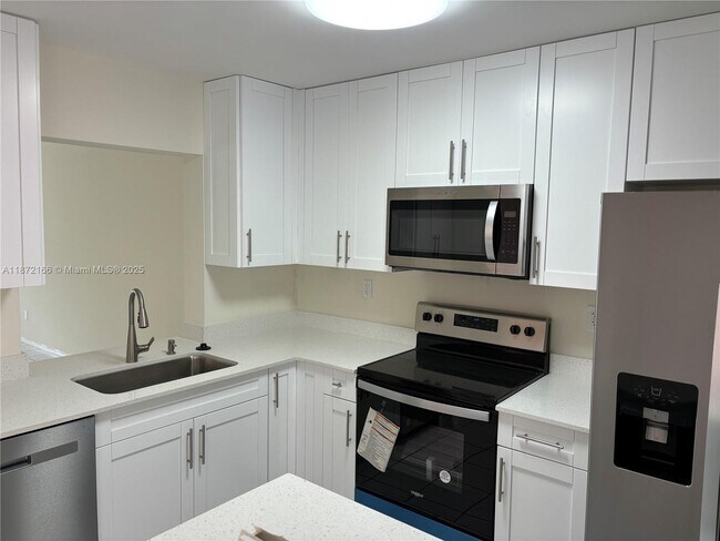 Building Photo - 13725 SW 84th St