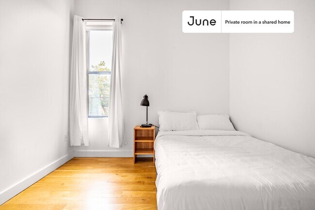 Foto del edificio - Room in Shared 5 bed/3 bath home