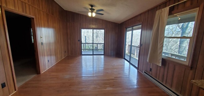 Foto del edificio - Cozy 2 Bd/2Ba Home in Linville Land Harbor