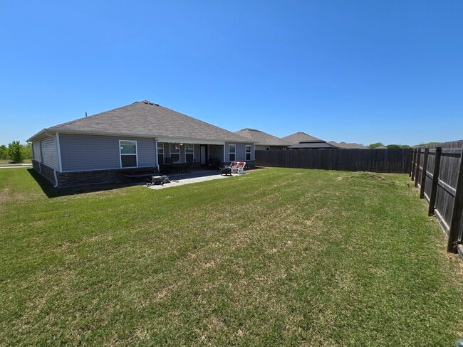 Building Photo - 1232 E Toledo St