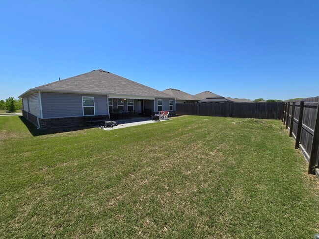 Foto del edificio - 1232 E Toledo St