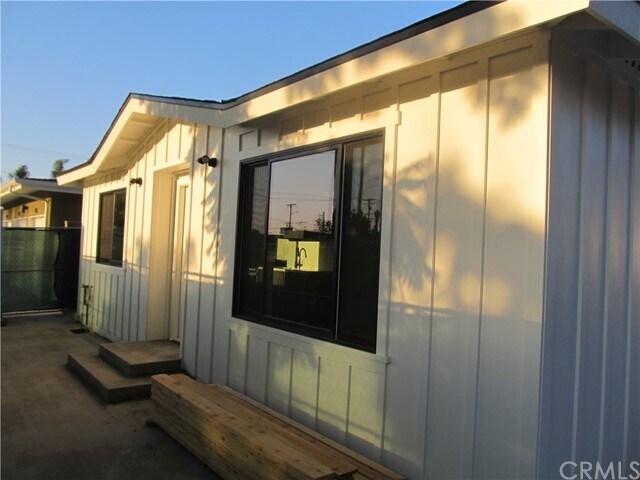 Primary Photo - 463 N Olive St