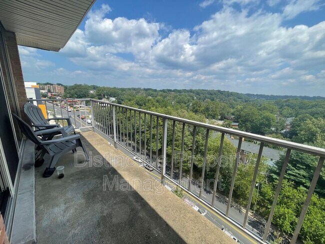 Foto del edificio - 4520 King St