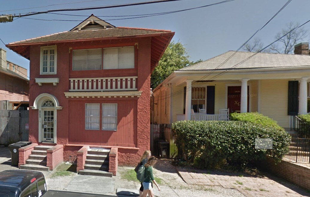Primary Photo - 1031 Broadway St