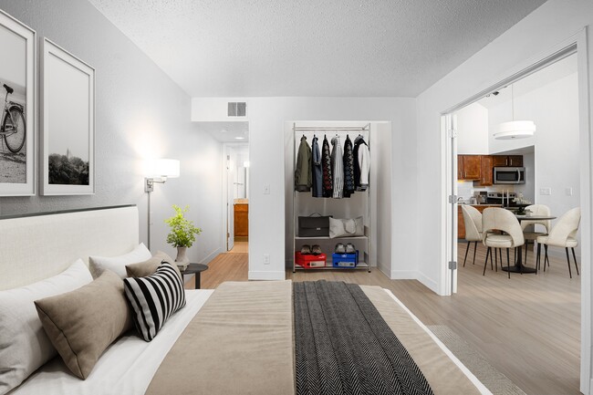 Building Photo - AVIA Lofts on Victors Way