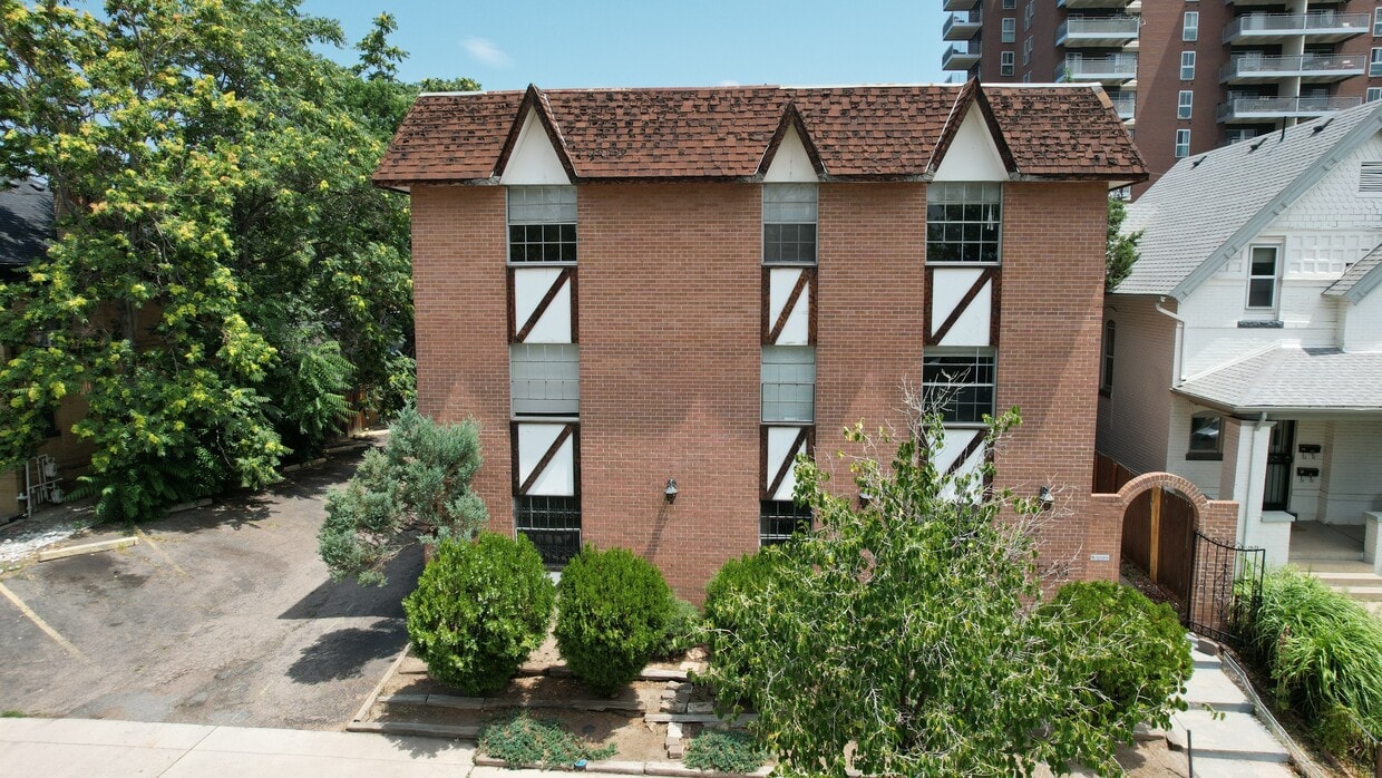 Building Photo - 534 Washington