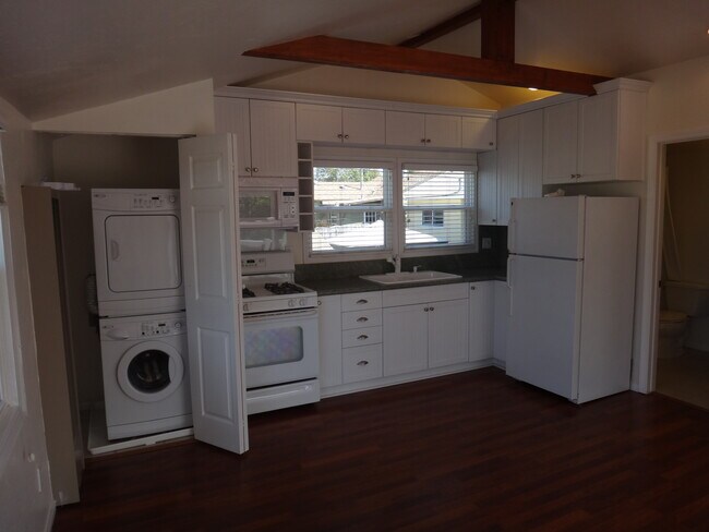 Foto del edificio - 631 S Clementine St