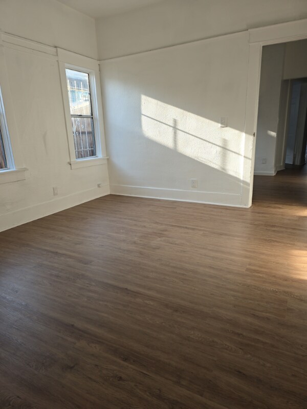 Foto del edificio - 322 W 52nd St