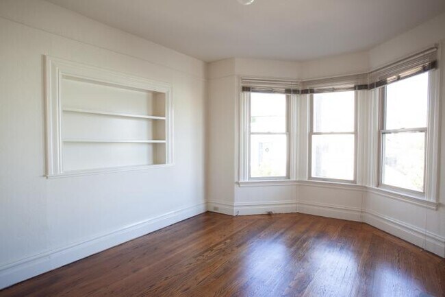 Building Photo - 2 bedroom in San Francisco CA 94112