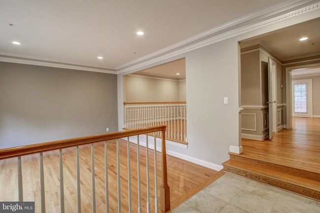 Foto del edificio - 5902 Maplewood Park Pl