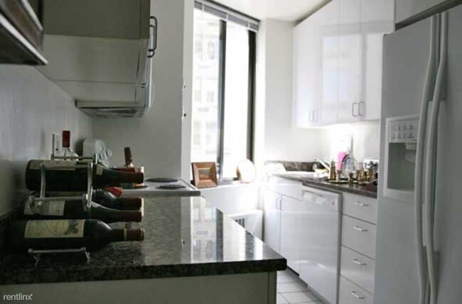 Foto del edificio - 800 5th Ave