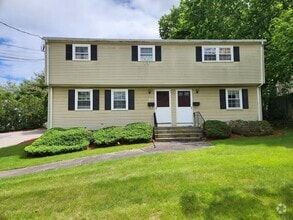 Building Photo - 1028 Waverly St