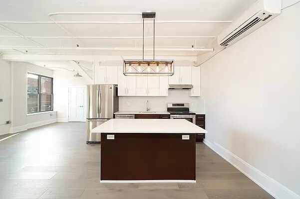 Foto del edificio - 300 Richardson St