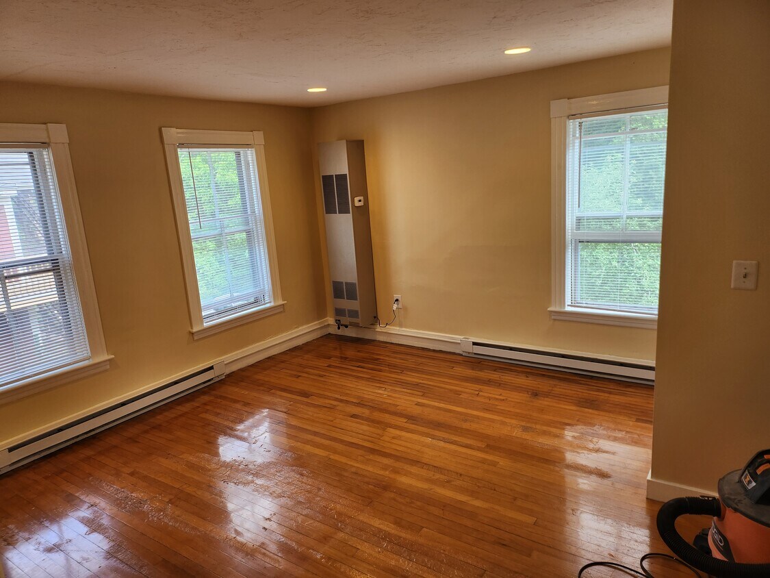 1252 Main St Unit 4D, Holden, MA 01520 Apartments in Holden, MA