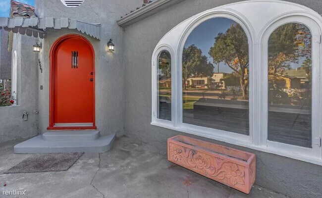 Building Photo - 3 br, 1.5 bath House - 1581 N Safford Ave
