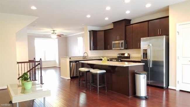 Foto del edificio - 9123 Landon House Ln