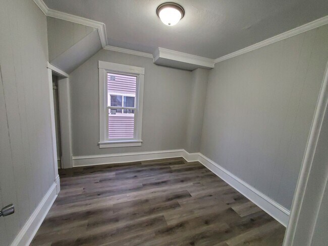 Foto del edificio - 164 N Lincoln Ave