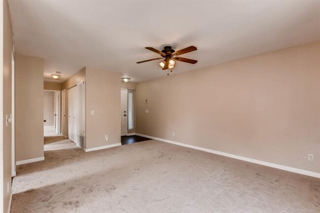Building Photo - AVAILABLE NOW FOR PRE-PLEASING! 2 BEDROOM ...
