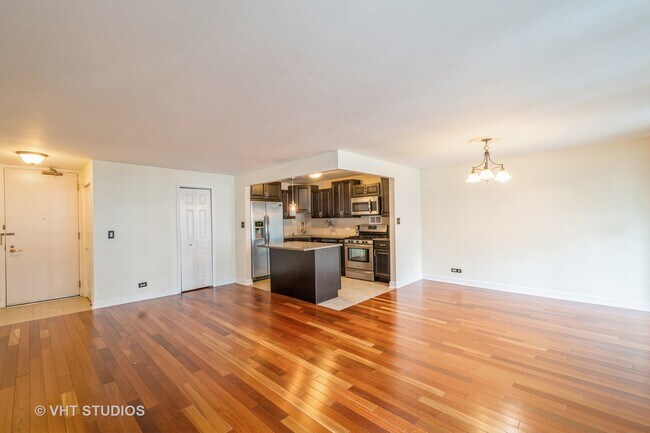 Foto del edificio - 400 E Randolph St