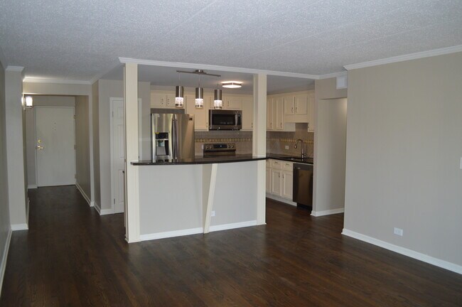 Foto del edificio - 3219 W Parkway Dr
