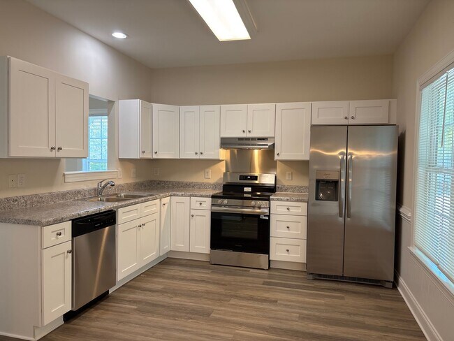 Building Photo - 4401 Stephen Oaks Way