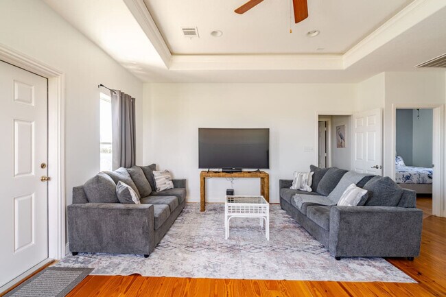 Foto del edificio - 814 Helen Blvd