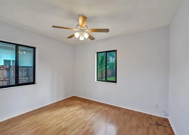 Foto del edificio - 1632 NE 17th Ave