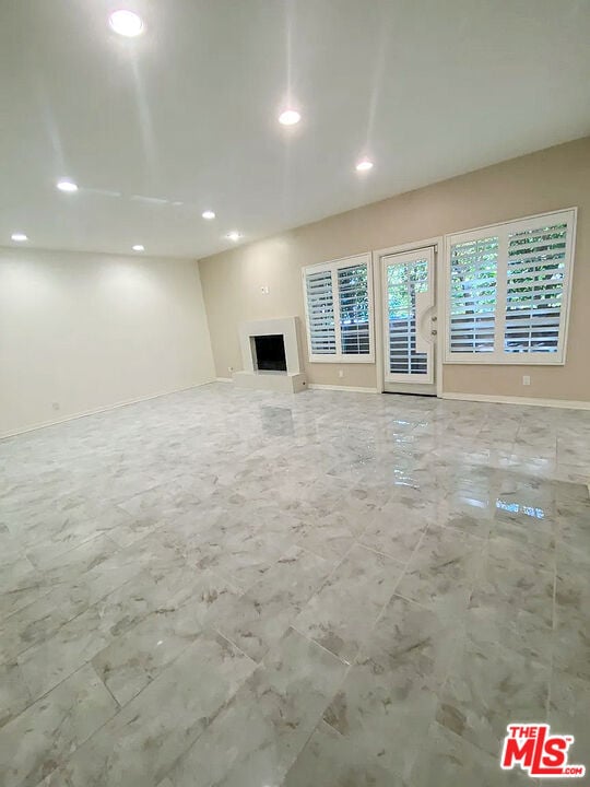 Foto del edificio - 5200 White Oak Ave