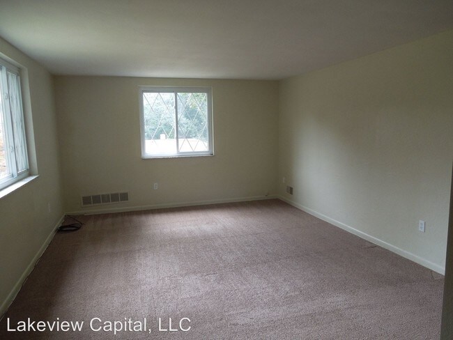 Building Photo - 146 Ritzland Rd