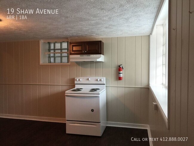 Foto del edificio - 4 bedroom 1 bath Mckees Rocks!
