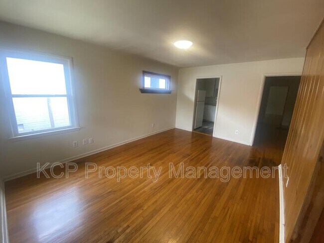 Foto del edificio - 1220 D St N