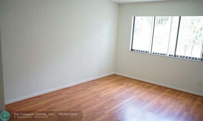 Foto del edificio - 9288 W Atlantic Blvd