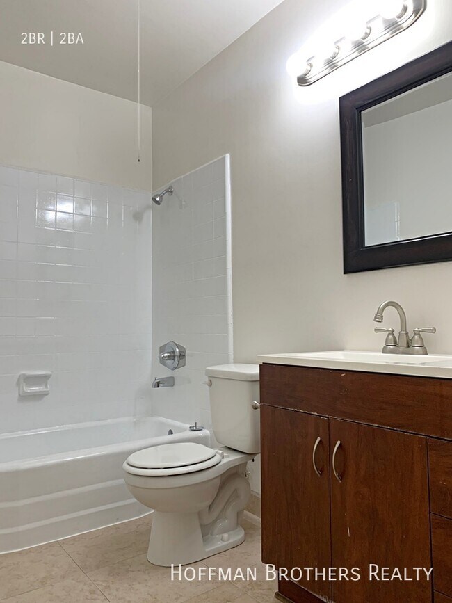 Building Photo - 1521 E Windsor Rd Glendale, CA 91205