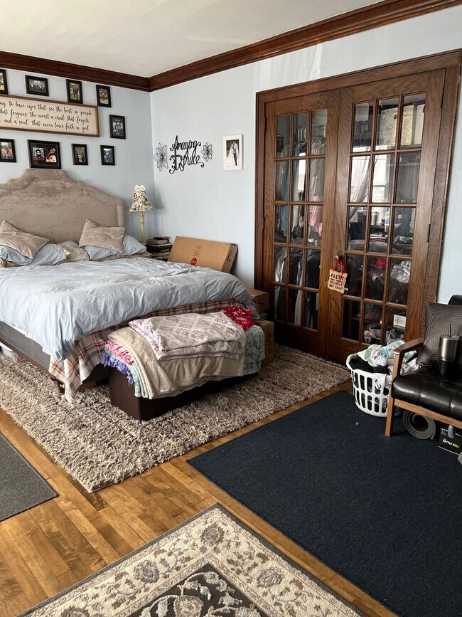 Foto del edificio - 318-320 N 12th Ave E