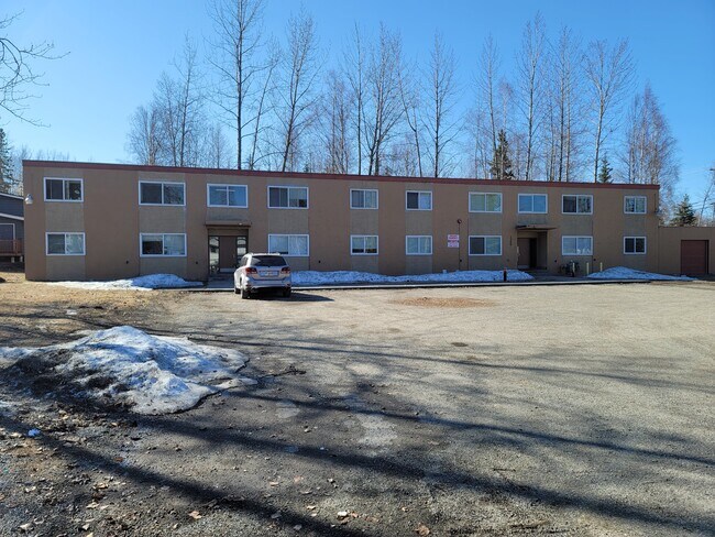 Building Photo - 2300 E 49th Ct